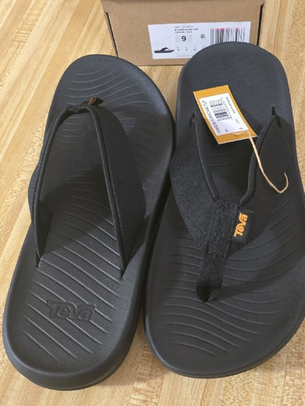 Teva Men’s Black Flip-Flop Sandals with Branded Tab Size 9